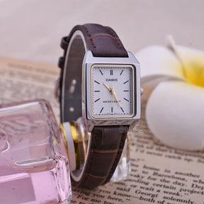 Casio Women's LTP-V007 Quartz Wristwatch