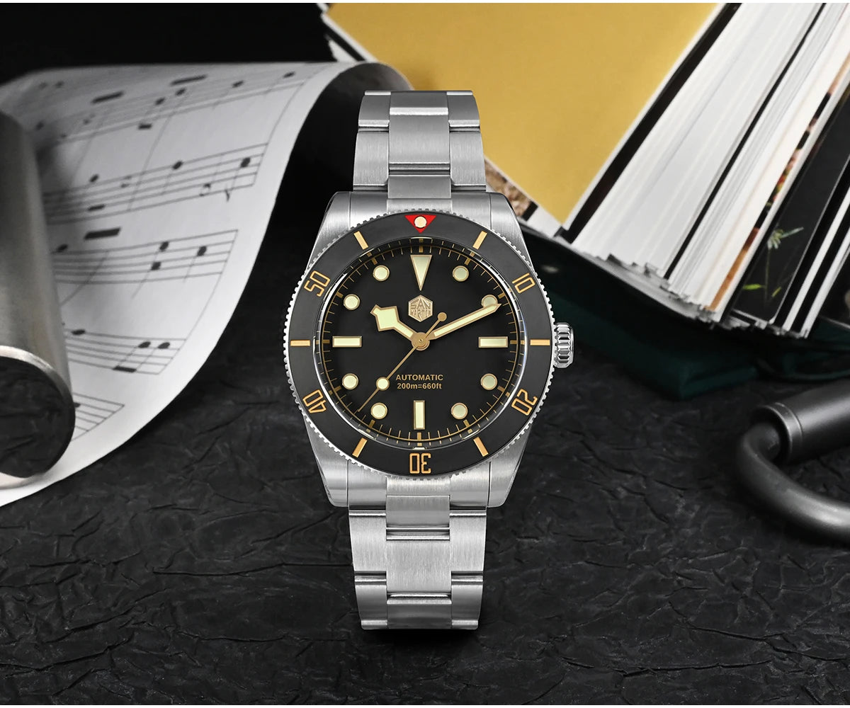 San Martin SN0138 37mm Vintage Diver Watch – ST2130 Automatic Men’s Watch with Sapphire Crystal & 200M Water Resistance