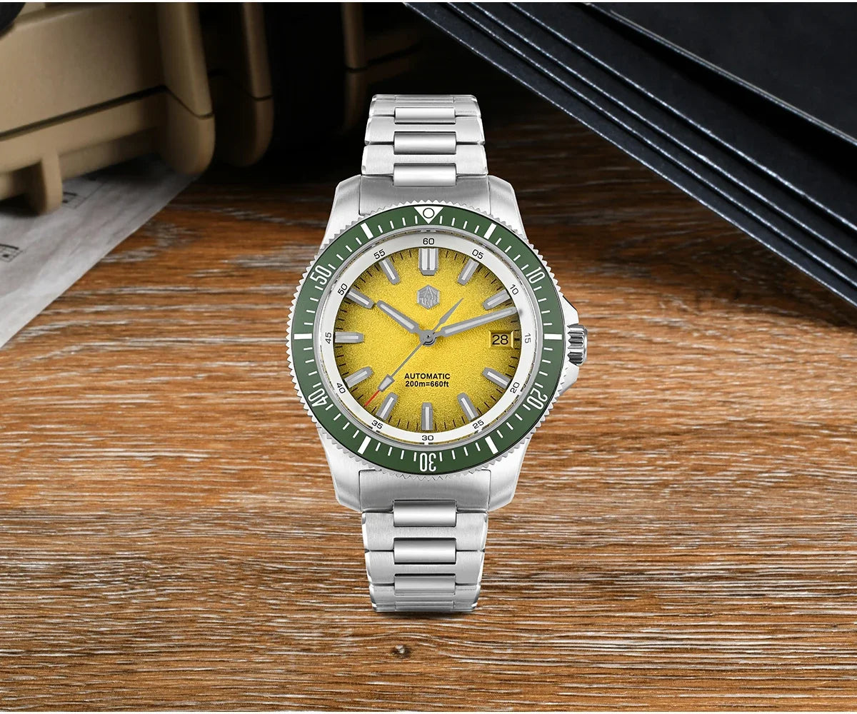 San Martin SN0118 40mm Dive Watch – NH35 Automatic Mechanical, 200m Water Resistant