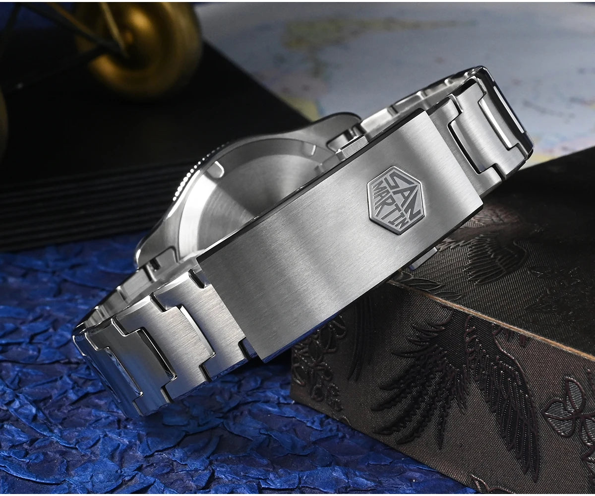 San Martin SN0142 Automatic Dive Watch – 39.5mm Sapphire Crystal 200M Waterproof Men's Mechanical Watch